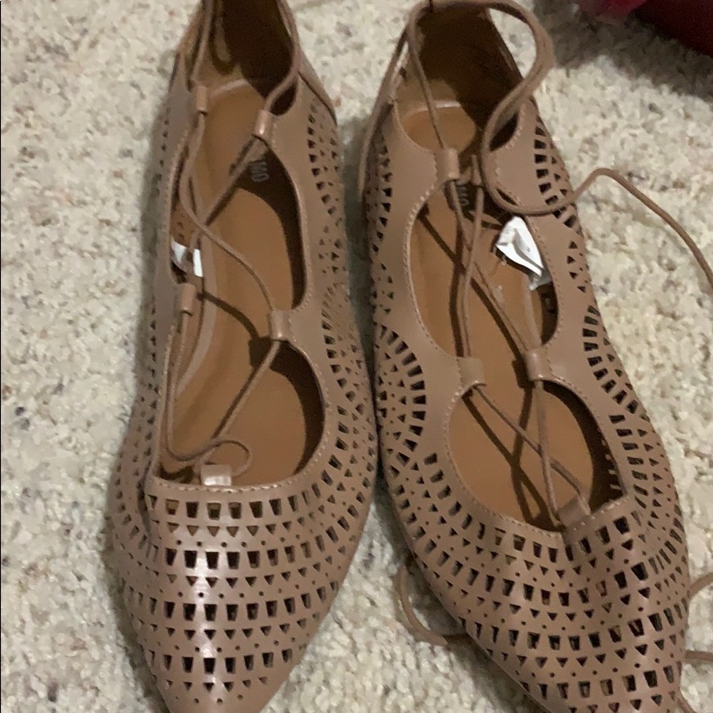 Laced flats